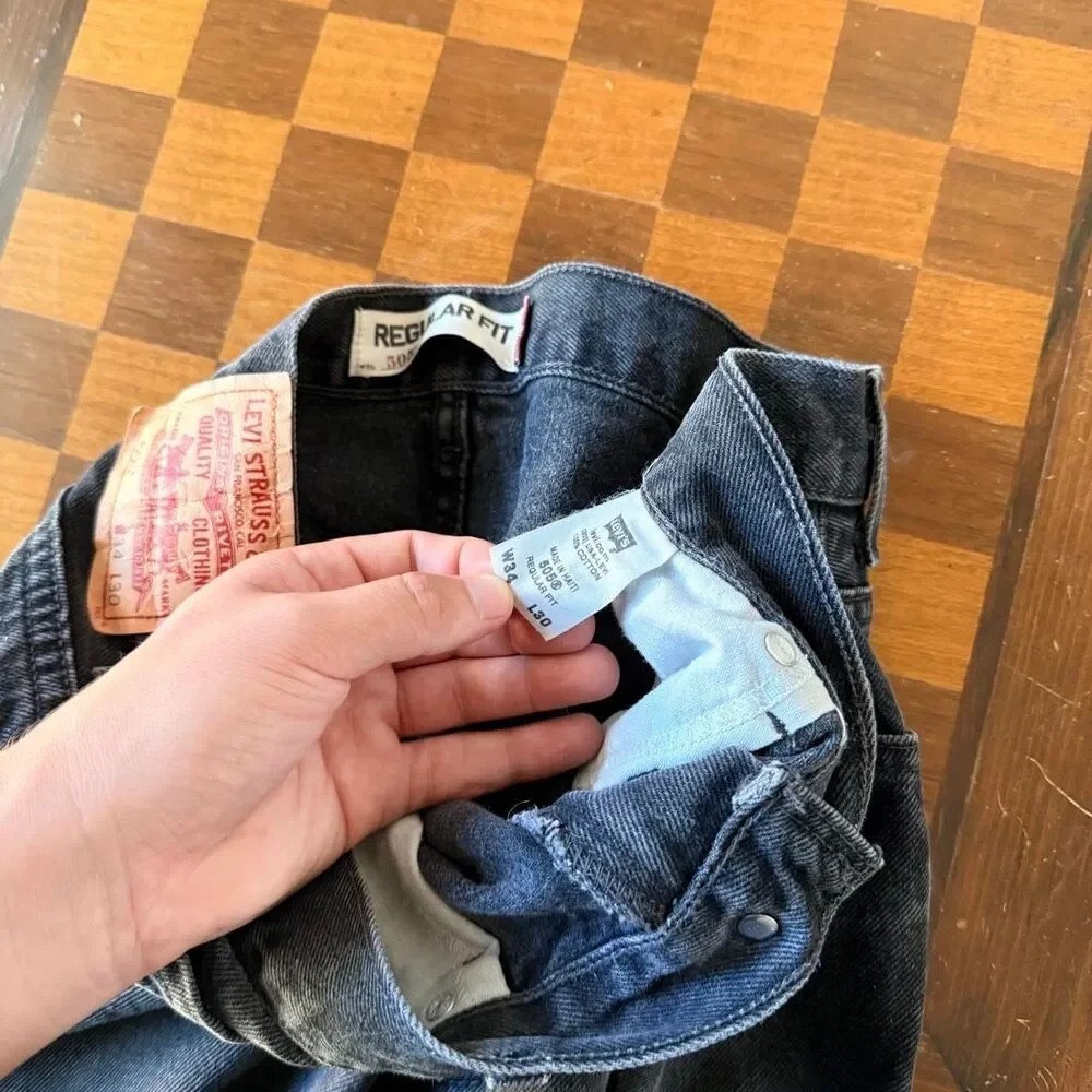 Vintage 00s Levi’s 505 Black Wash Red Tab Straight Leg Denim Jeans (Size 34x30)